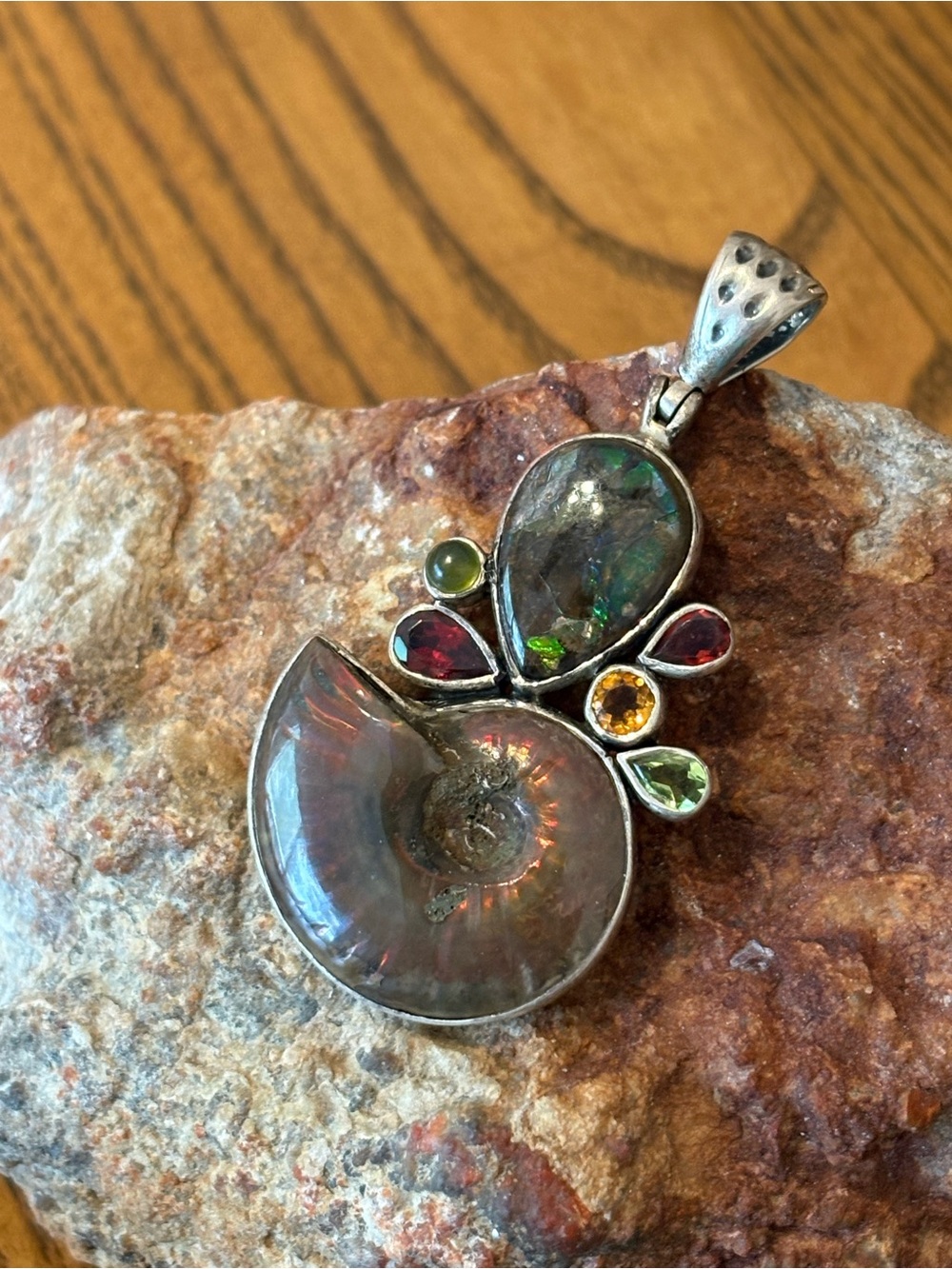 Vintage Arya Large Sterling Silver Ammonite ammolite peridot garnet pendant